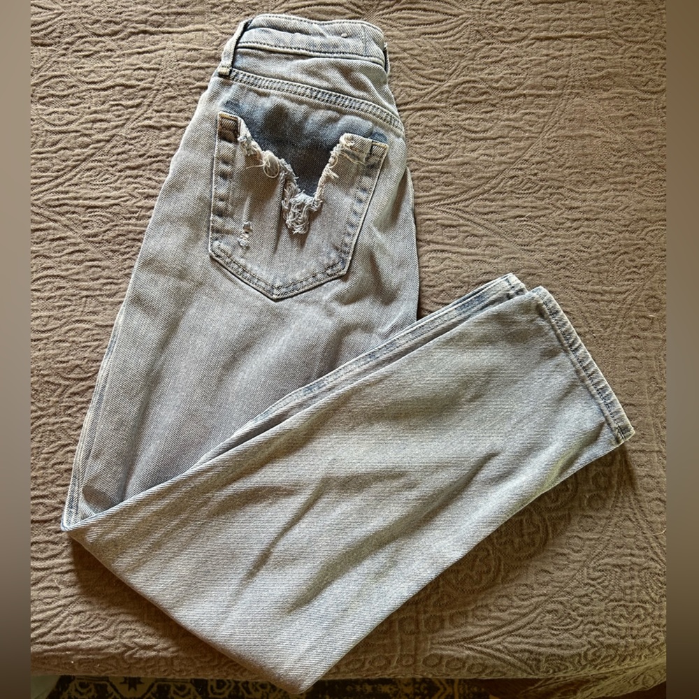 90’s fit mom jeans